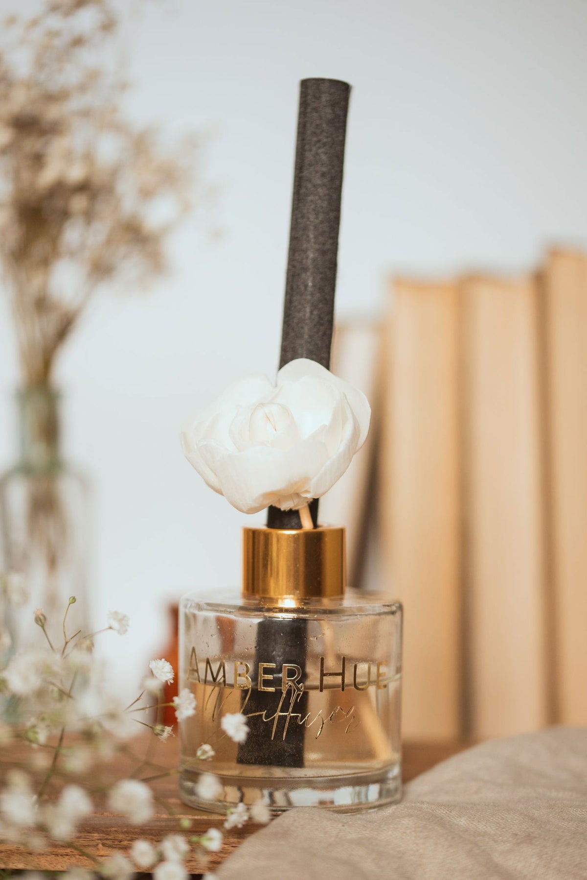 Amber Hue Candle & 100ml Reed Diffuser Set