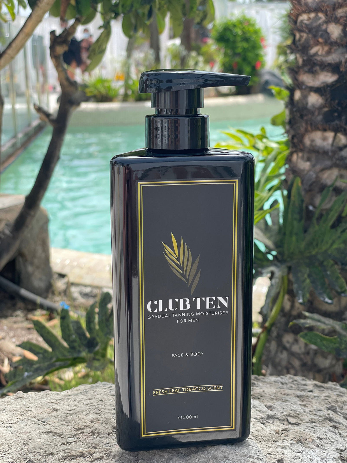Club Ten Men's Gradual Tan Moisturiser with Fresh Leaf Tobacco Scent 500ml