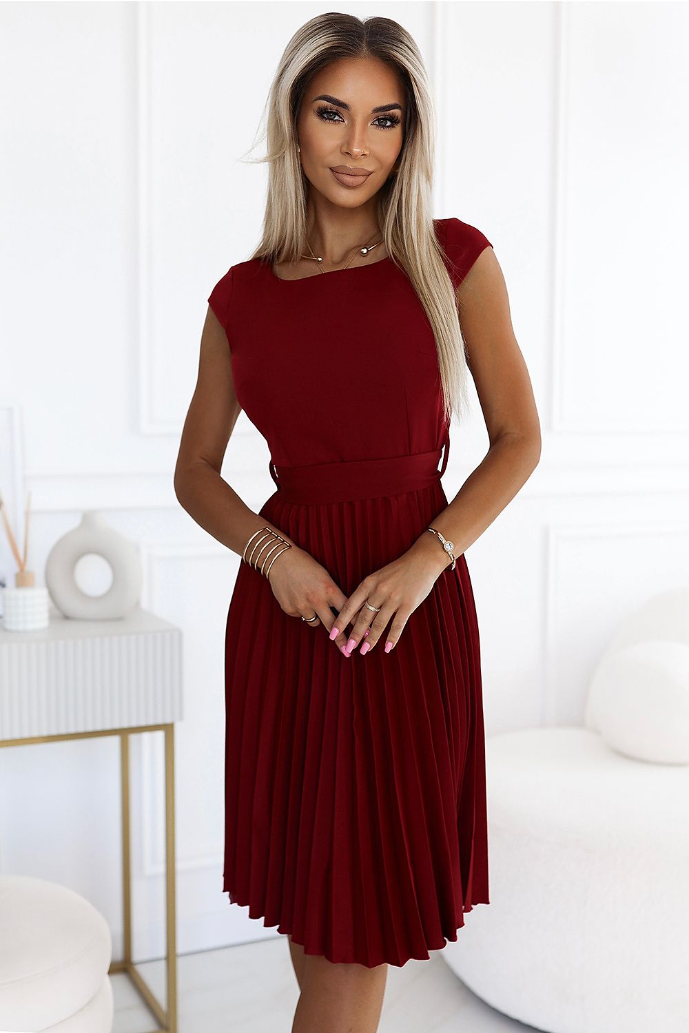 Numoco Pleated Short Sleeve Dress with Belt red 3