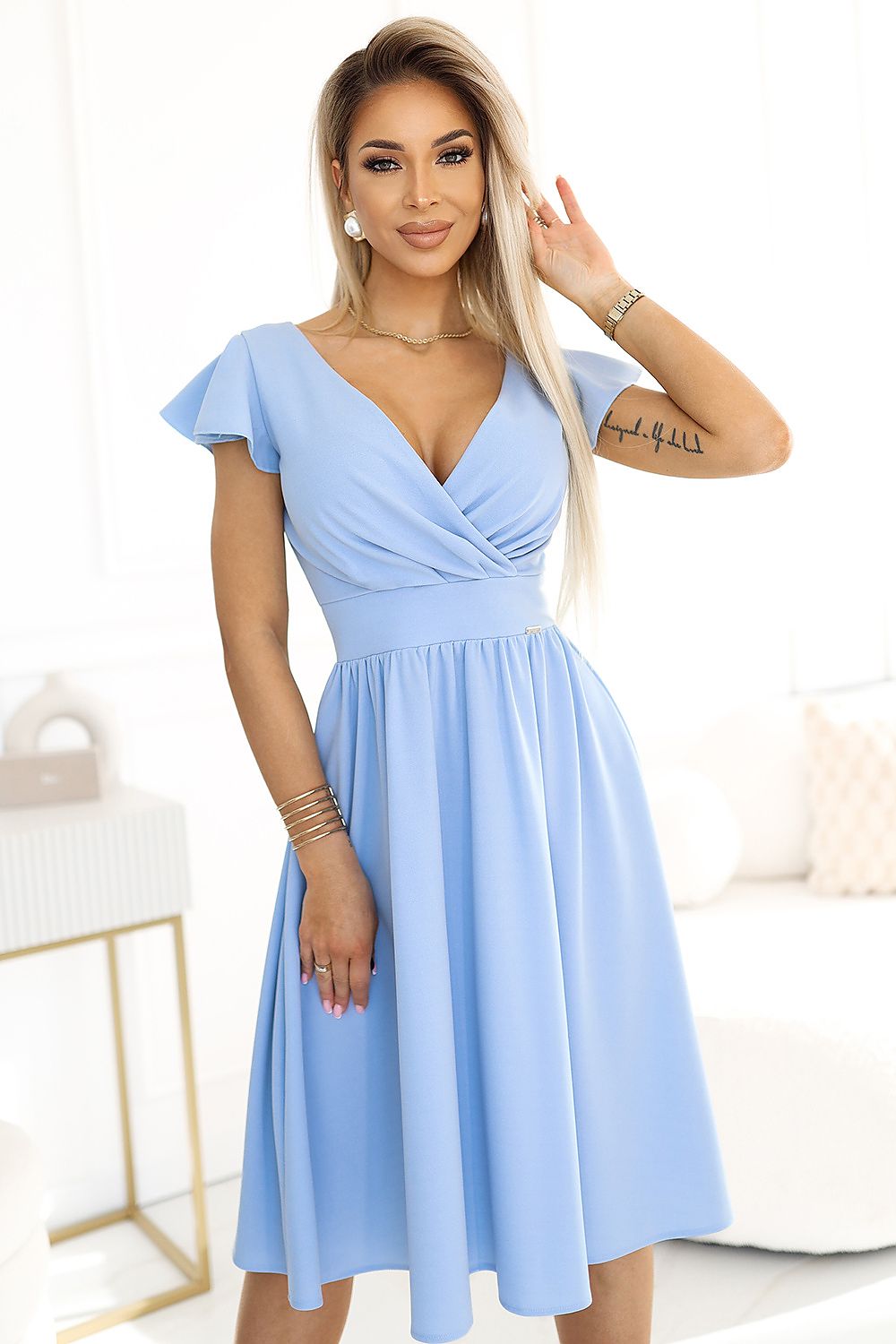 Numoco Flared Envelope Neckline Evening Dress blue