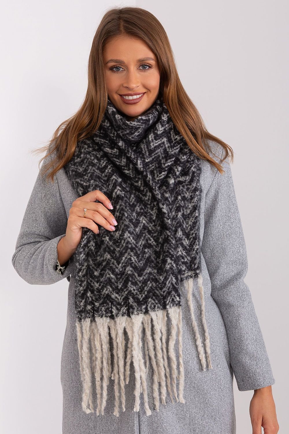 AT Geometric Shawl Scarf black one-size-fits-all