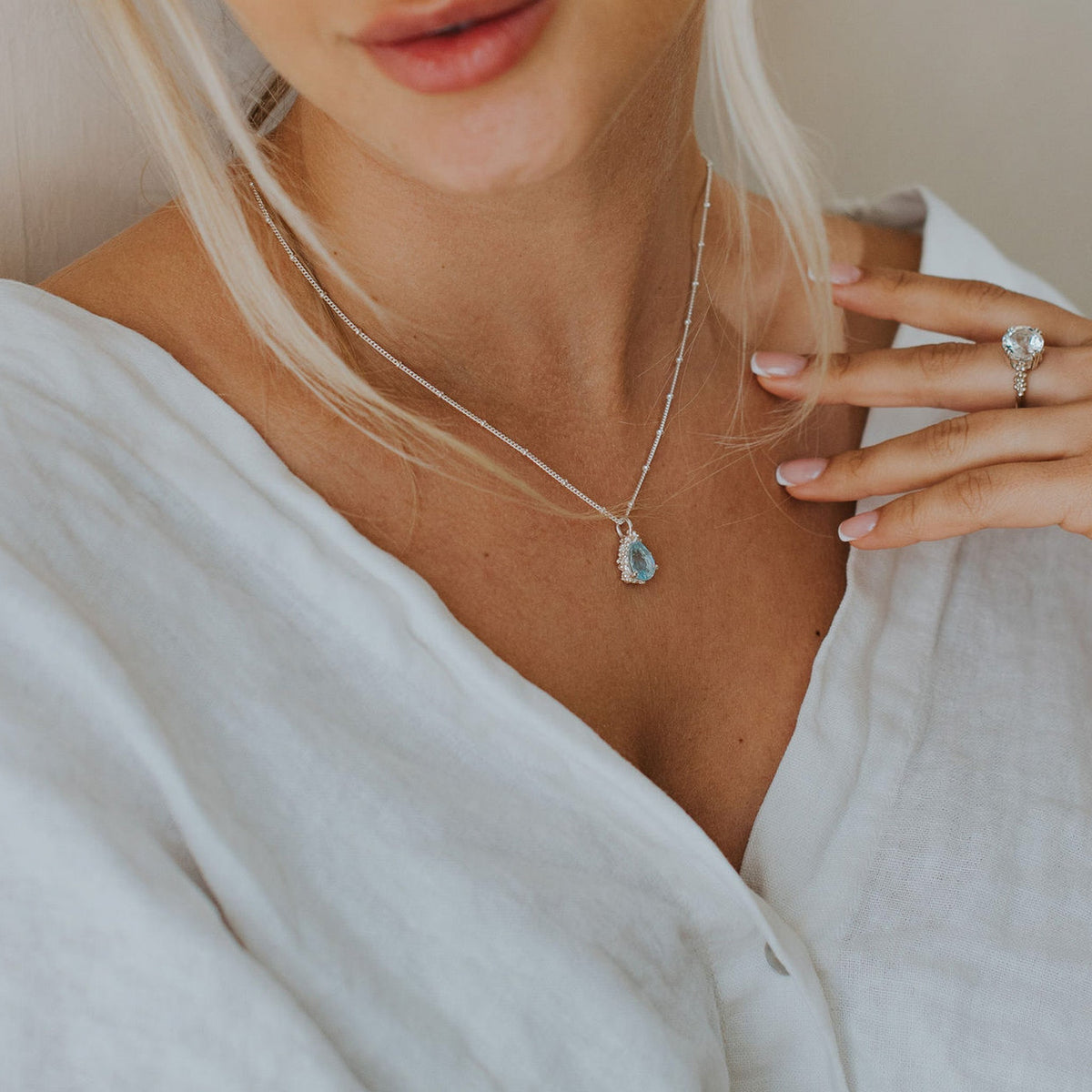 Dainty London Silver Blue Topaz Necklace - Aurelia