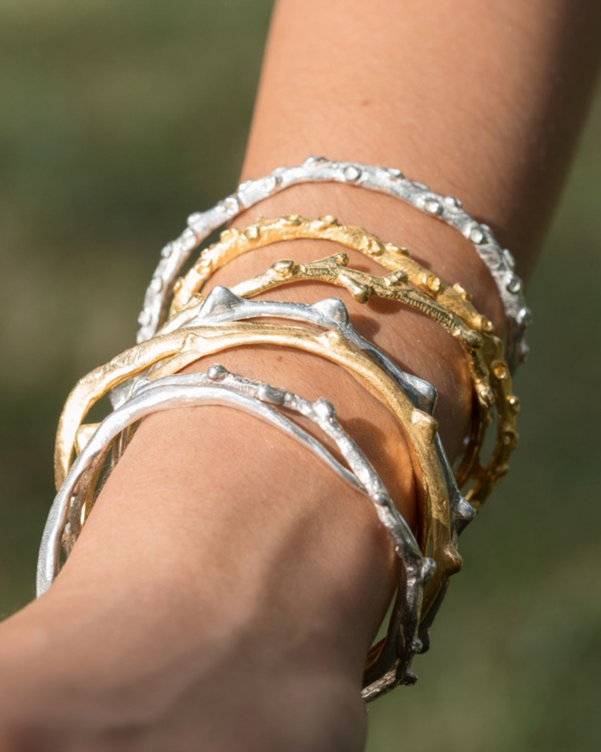 ‘Alohi Kai Sculptural Ola Hand Carved Silver Bangle - Limu Manauea Seaweed