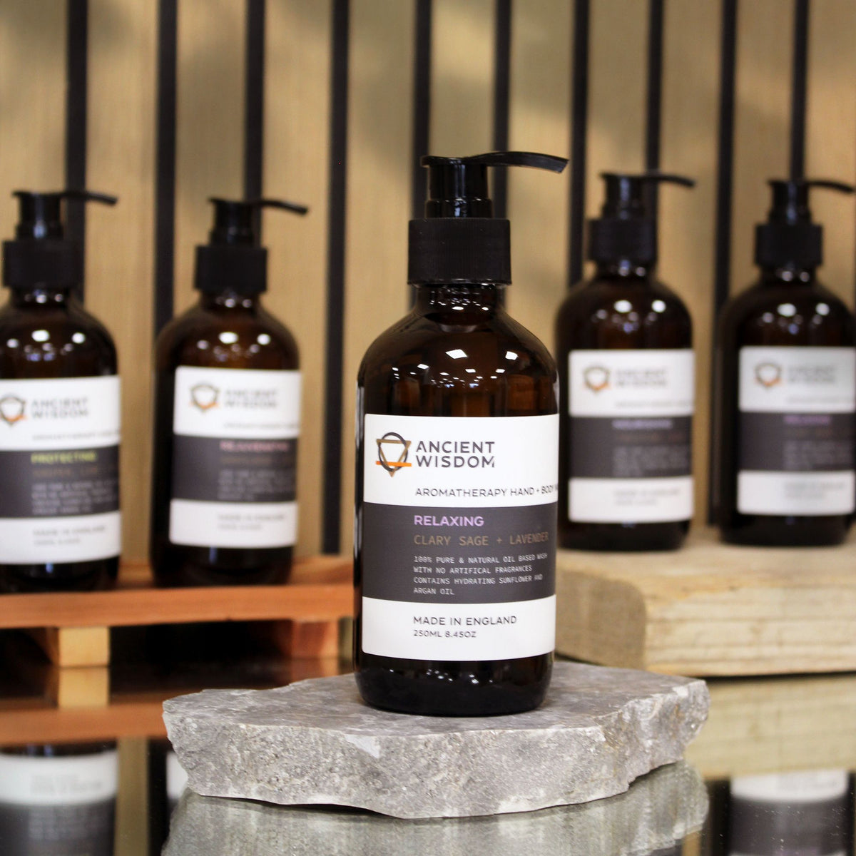 Sandalwood & Rose Aromatherapy Hand & Body Wash 250ml