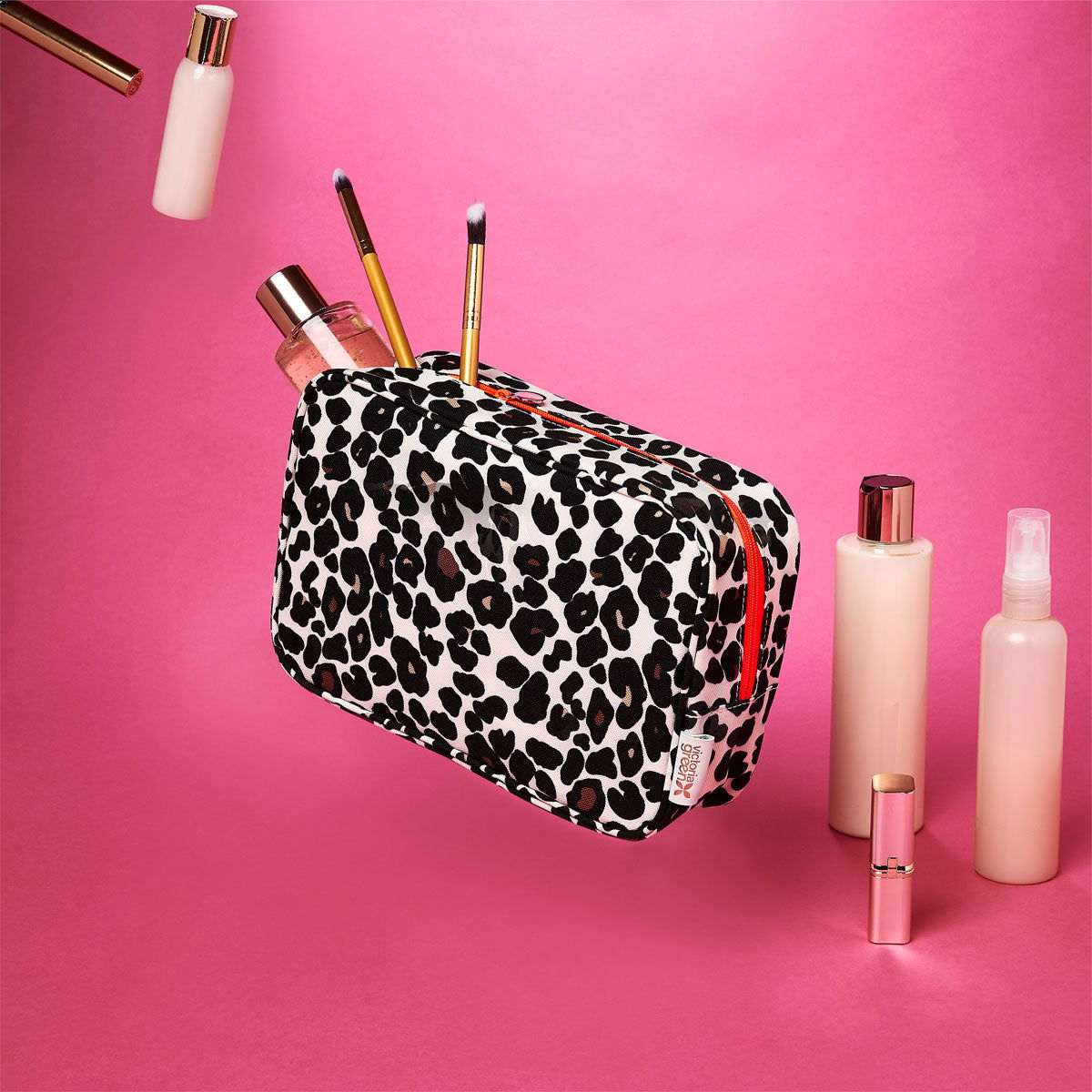 Beauty Kit Case in Leopard Tan