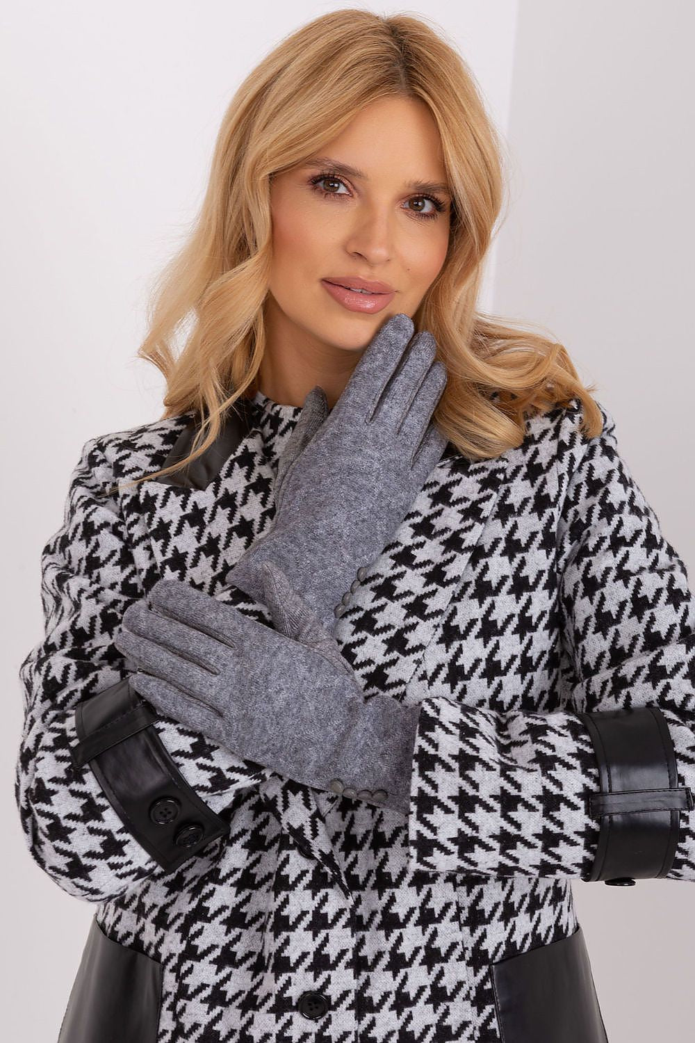 AT Geometric Pattern Gloves grey