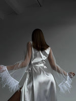GODDESS Luxurious White Satin Kimono Sleeve Feather Trim Women’s Long Bridal Robe L