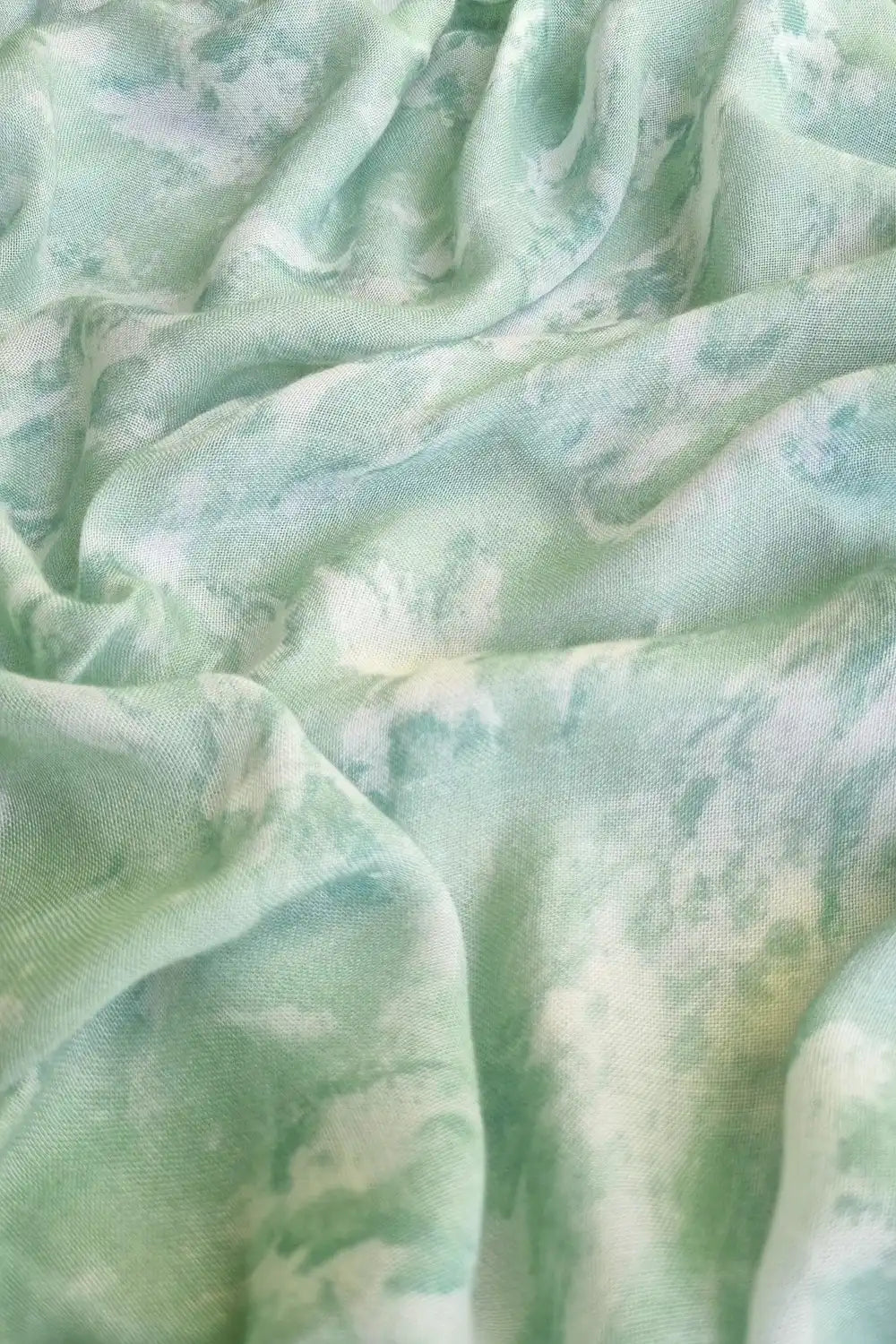 Shinjuku Lanes Matera Bamboo Sarong & Scarf Mint Green