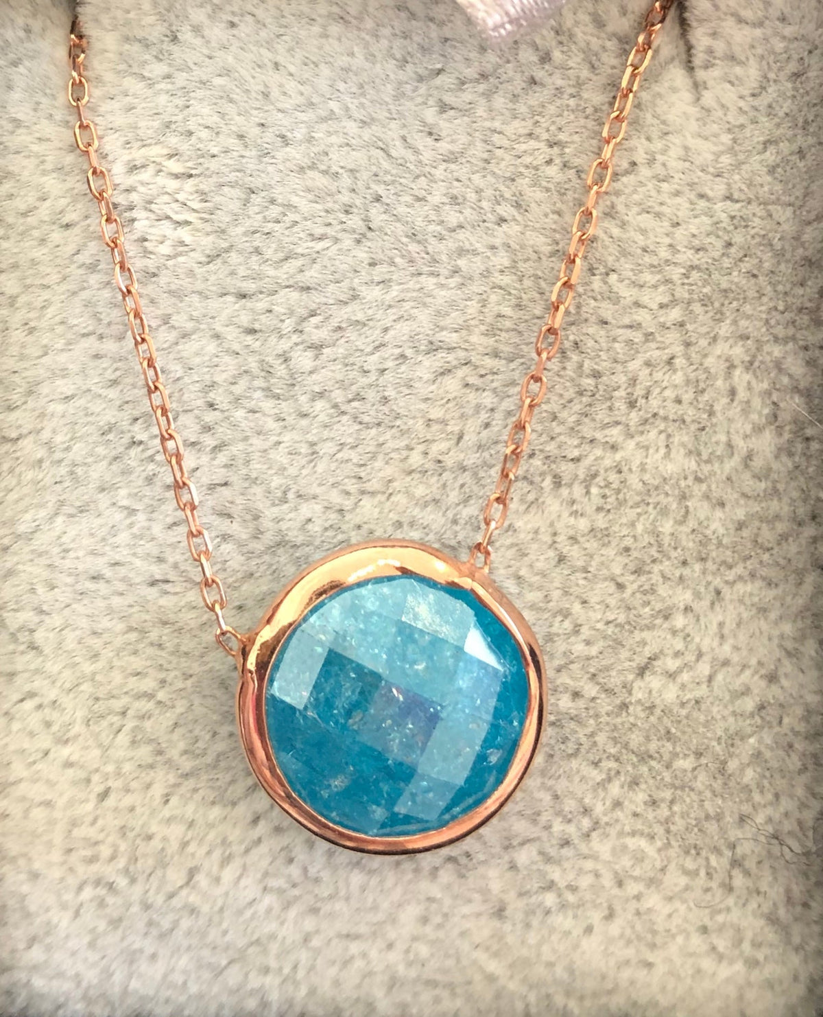 Round Shape Natural Stone Necklaces