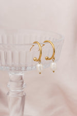 Ballinger Slim 18k Gold Freshwater Pearl Hoop Earrings