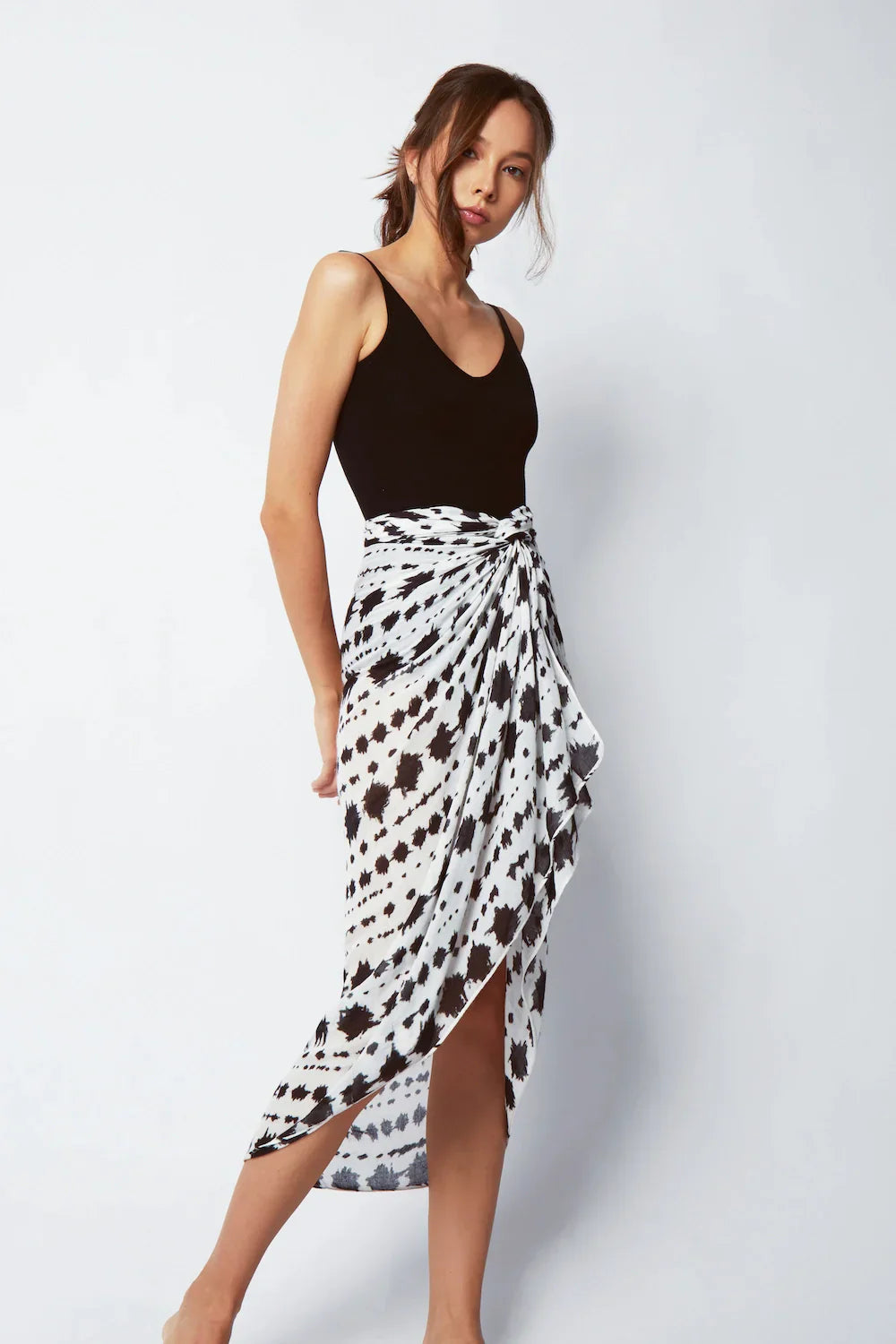 Shinjuku Lanes Tokyo Bamboo Sarong & Scarf Monochrome